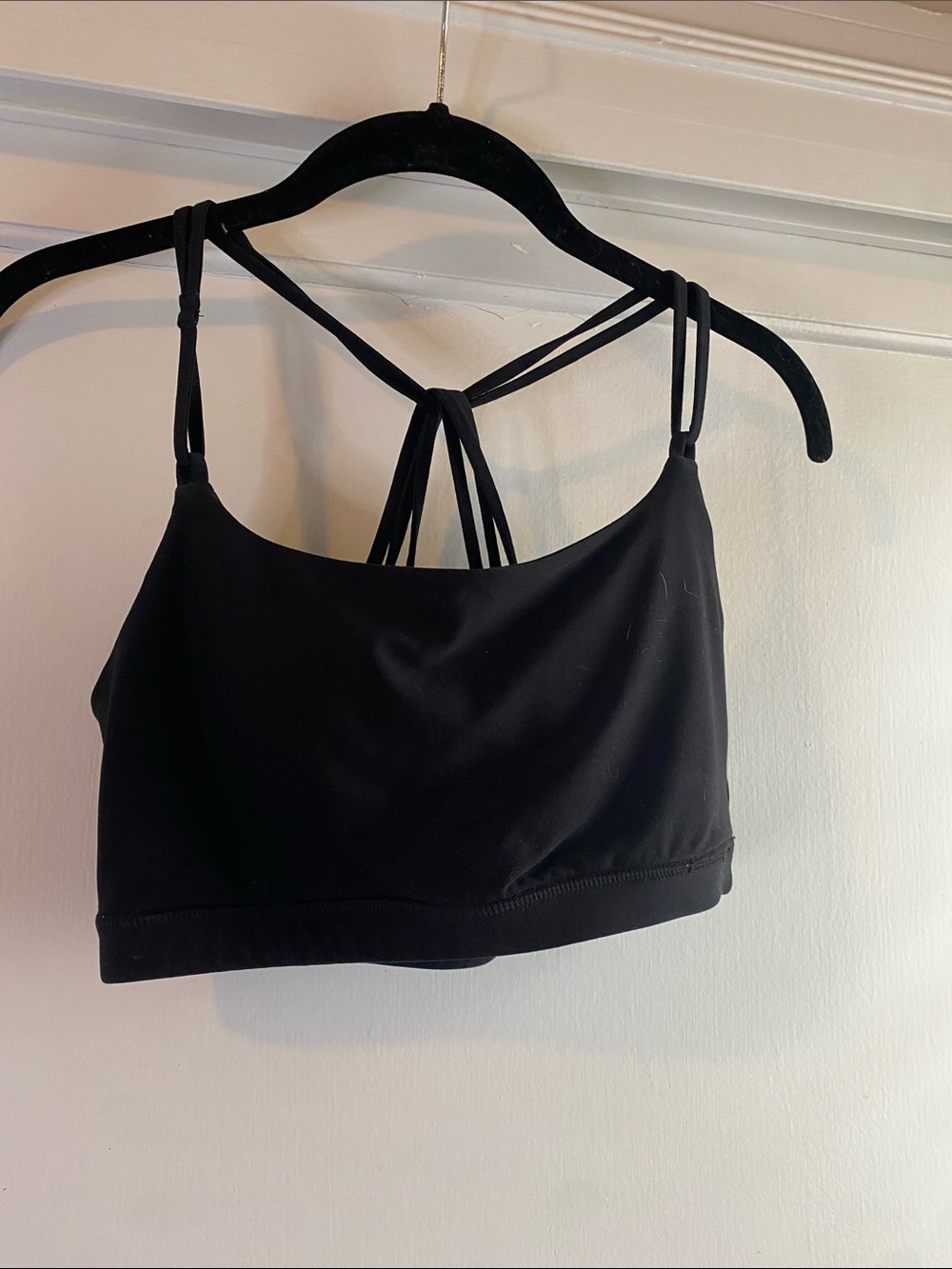 Mondetta Black Padded Strappy Sports Bra - size Medium
